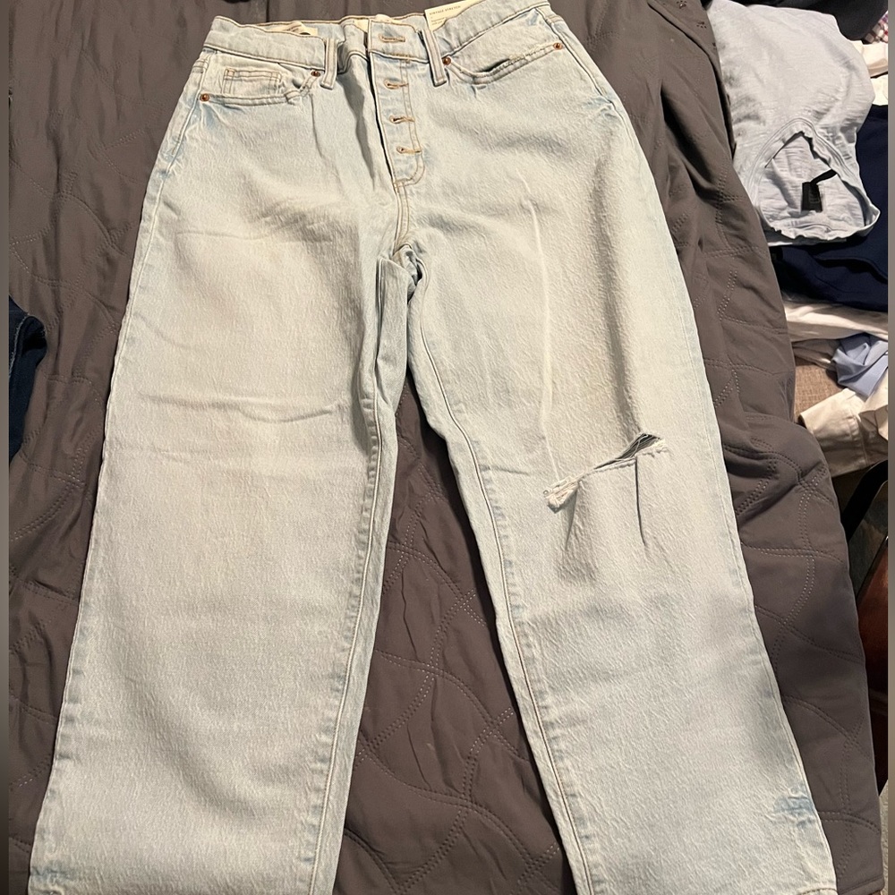 Universal Thread Light Wash straight cropped jeans